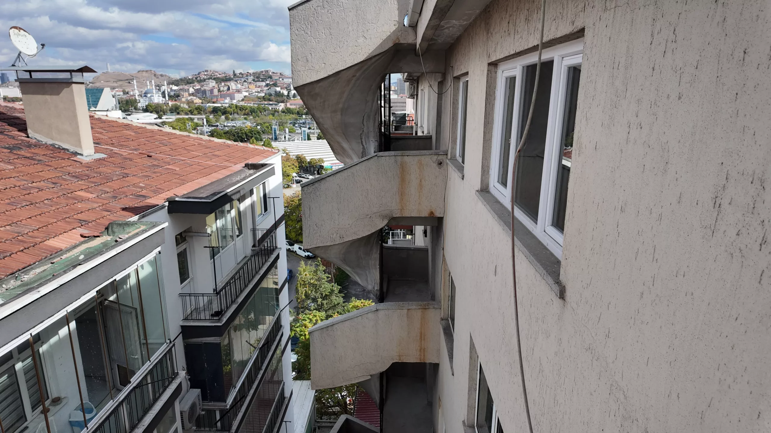 GMK BULVARI ÜZERİNDE 7.KAT ÇİFT ASANSÖRLÜ YANGIN MERDİVENLİ OTOPARKLI 2+1 KONUTA UYGUN SATILIK - Görsel 21