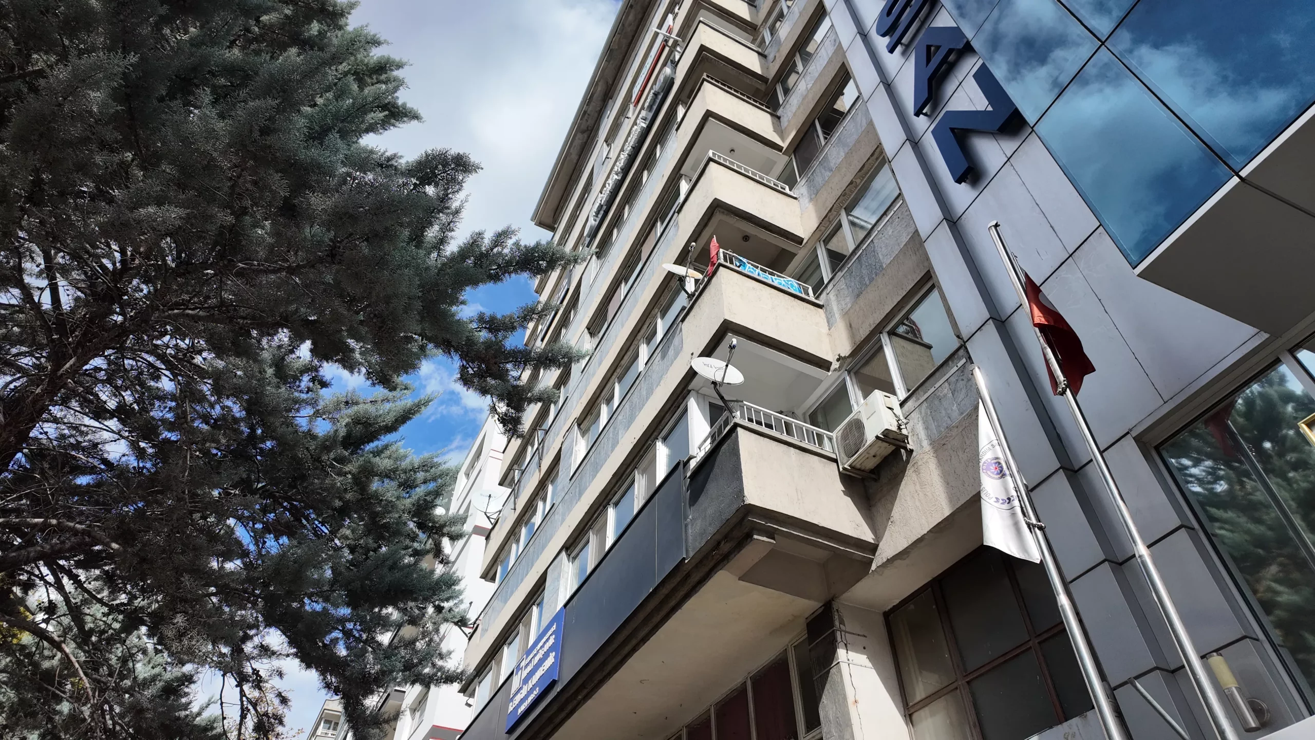 GMK BULVARI ÜZERİNDE 7.KAT ÇİFT ASANSÖRLÜ YANGIN MERDİVENLİ OTOPARKLI 2+1 KONUTA UYGUN SATILIK - Görsel 35