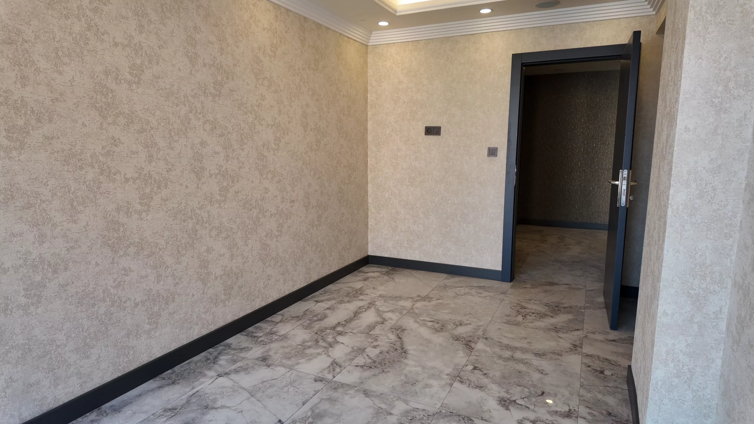 KIZILAY SÜMER 1 SOKAK'TA 165 m² ASANSÖRLÜ FUL YAPILI LÜKS 4+1 SATILIK DAİRE - Görsel 9