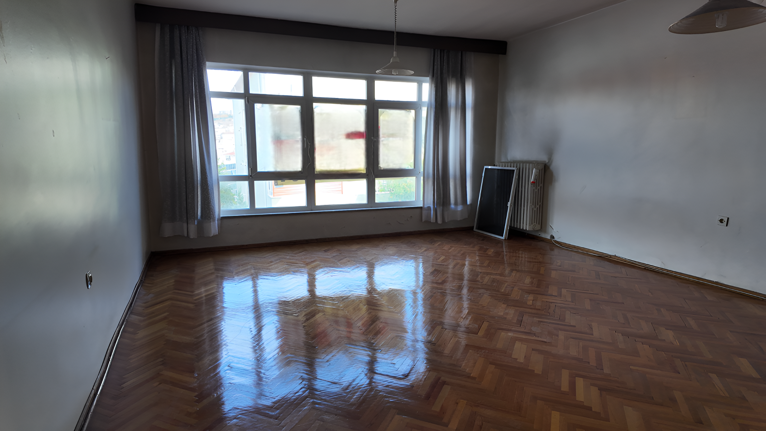 ATAÇ 2 SOKAK'TA ASANSÖRLÜ OTOPARKLI ÖN CEPHEDE FERAH 3+1 ARA KAT DAİRE - Görsel 2