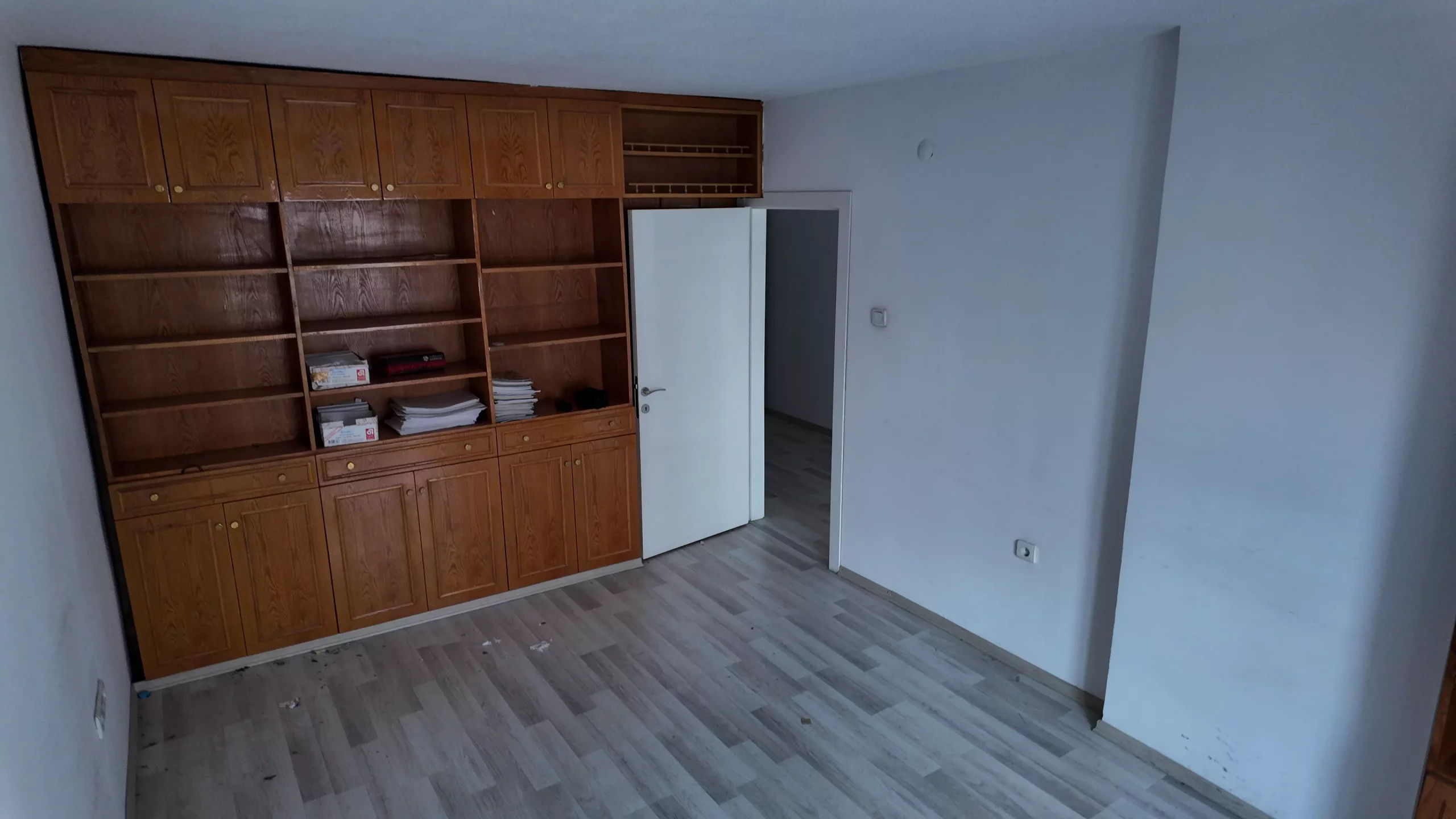 KORKUT REİS'TE METRONUN DİBİNDE 4.KAT ÇİFT ASANSÖRLÜ 2+1 SATILIK DAİRE - Görsel 9