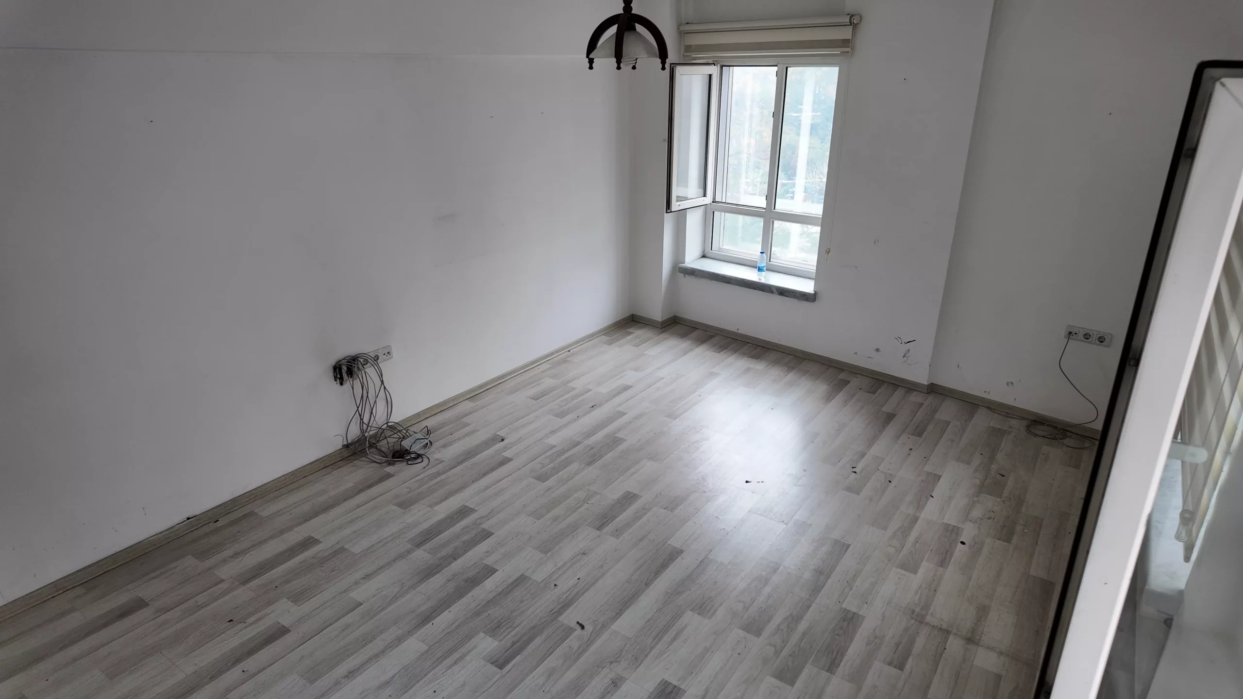 KORKUT REİS'TE METRONUN DİBİNDE 4.KAT ÇİFT ASANSÖRLÜ 2+1 SATILIK DAİRE - Görsel 17