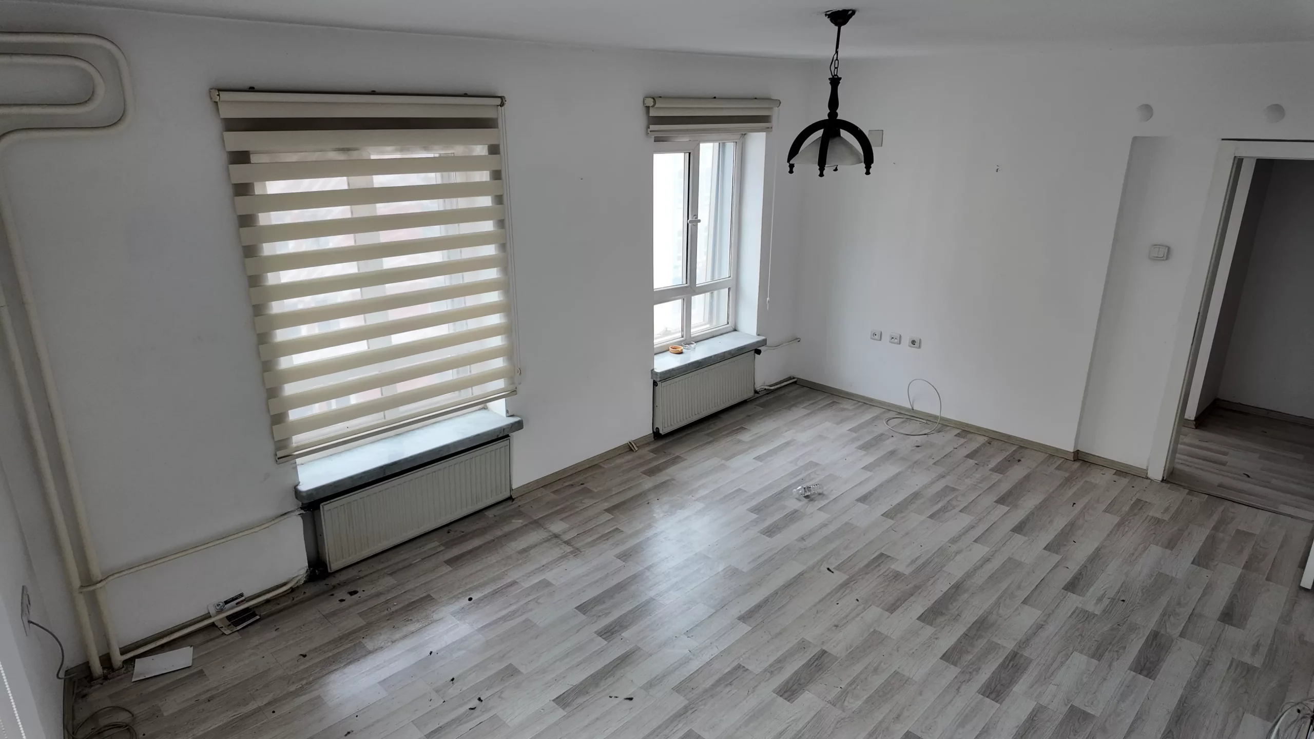 KORKUT REİS'TE METRONUN DİBİNDE 4.KAT ÇİFT ASANSÖRLÜ 2+1 SATILIK DAİRE - Görsel 22