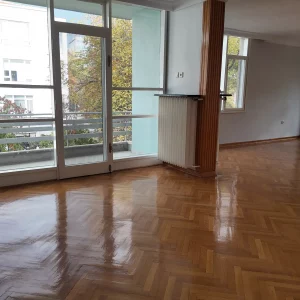 BÜYÜK ELÇİ CADDESİ'NDE 170 M2 2.KAT ÖN CEPHE 4+1 KİRALIK DAİRE