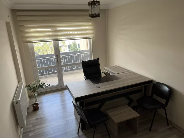 SGK'NIN HEMEN KARŞISINDA 4+1 GENİŞ DAİRE-İŞ VE YAŞAM İÇİN MÜKEMMEL KONUM - Görsel 11
