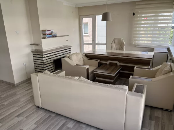 SGK'NIN HEMEN KARŞISINDA 4+1 GENİŞ DAİRE-İŞ VE YAŞAM İÇİN MÜKEMMEL KONUM - Görsel 19