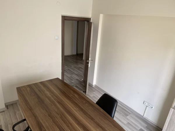 SGK'NIN HEMEN KARŞISINDA 4+1 GENİŞ DAİRE-İŞ VE YAŞAM İÇİN MÜKEMMEL KONUM - Görsel 27