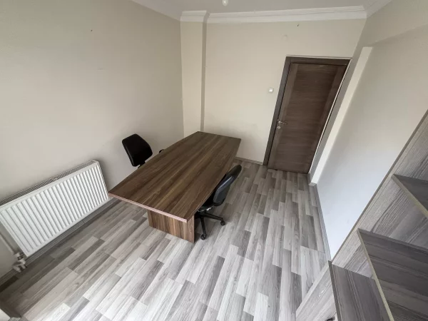 SGK'NIN HEMEN KARŞISINDA 4+1 GENİŞ DAİRE-İŞ VE YAŞAM İÇİN MÜKEMMEL KONUM - Görsel 31