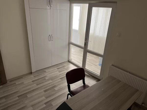 SGK'NIN HEMEN KARŞISINDA 4+1 GENİŞ DAİRE-İŞ VE YAŞAM İÇİN MÜKEMMEL KONUM - Görsel 45