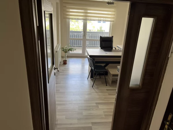 SGK'NIN HEMEN KARŞISINDA 4+1 GENİŞ DAİRE-İŞ VE YAŞAM İÇİN MÜKEMMEL KONUM - Görsel 48