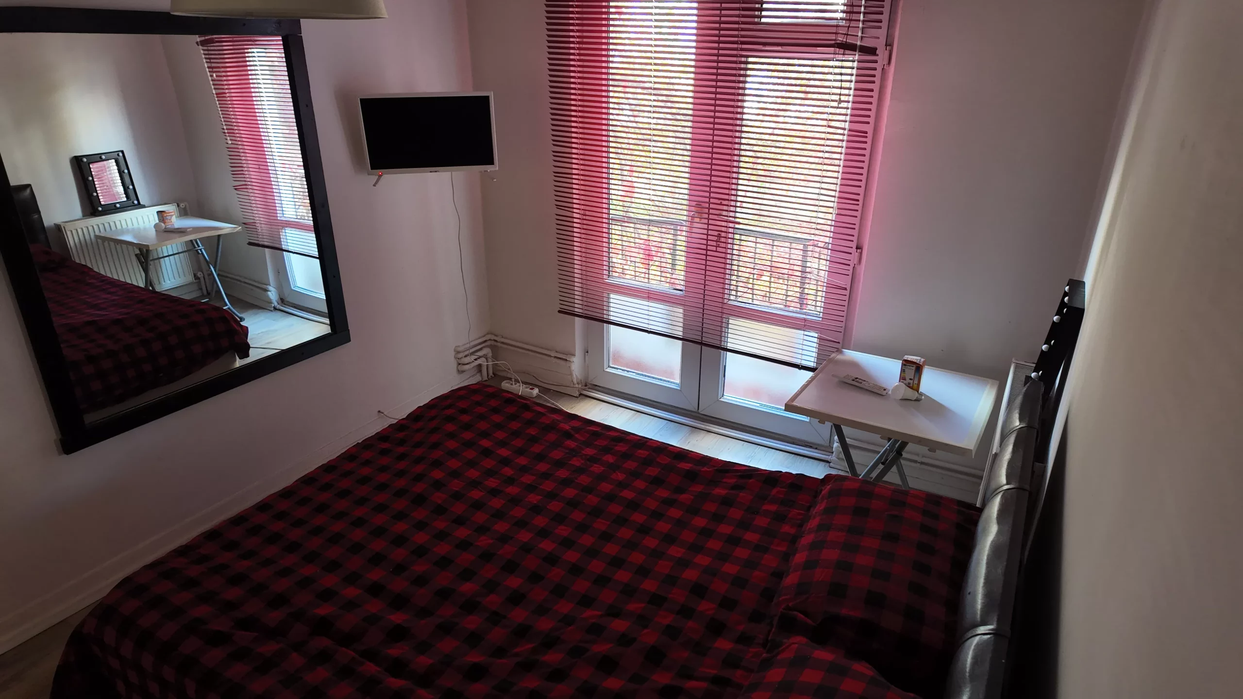 MALTEPEDE MERKEZİ KONUMDA EŞYALI FERAH 1+1 DAİRE - Görsel 24