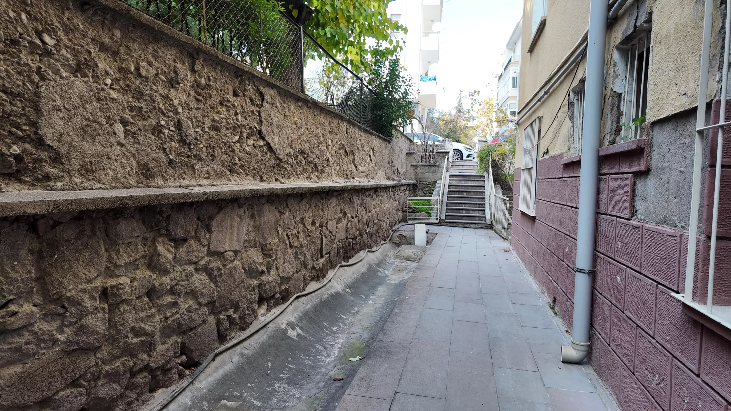 MALTEPEDE MERKEZİ KONUMDA EŞYALI FERAH 1+1 DAİRE - Görsel 11