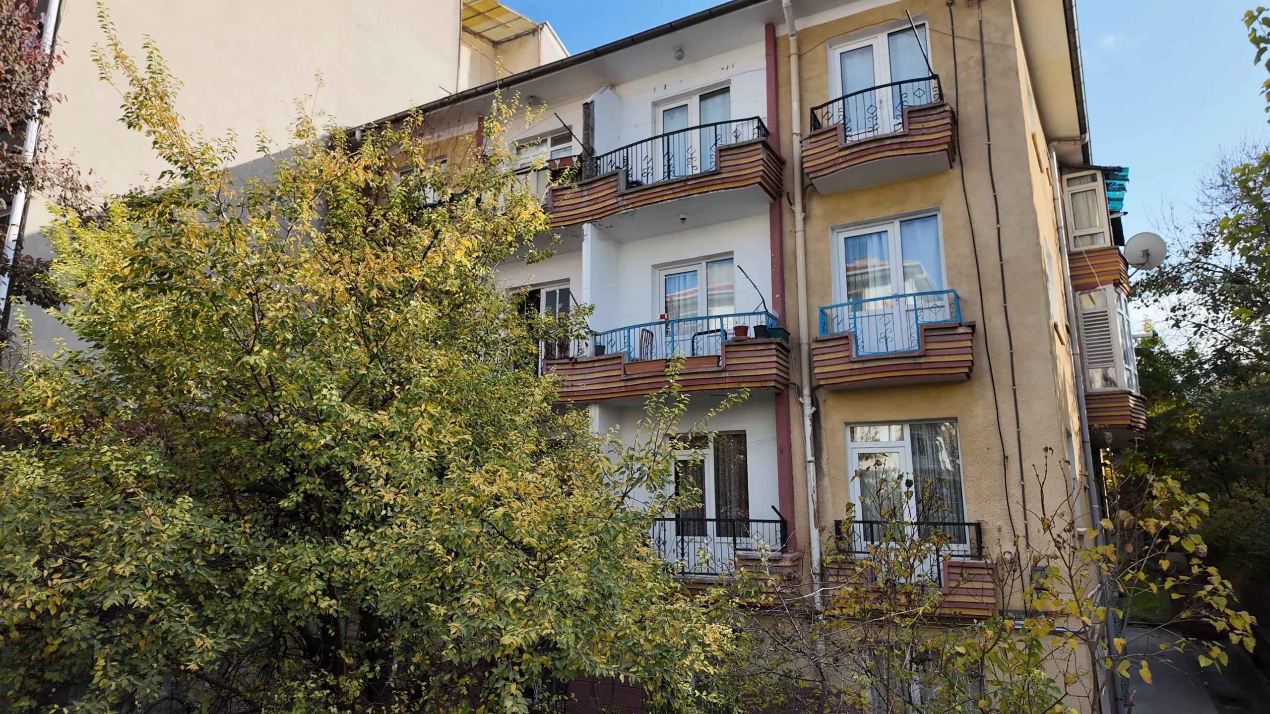 MALTEPEDE MERKEZİ KONUMDA EŞYALI FERAH 1+1 DAİRE - Görsel 13