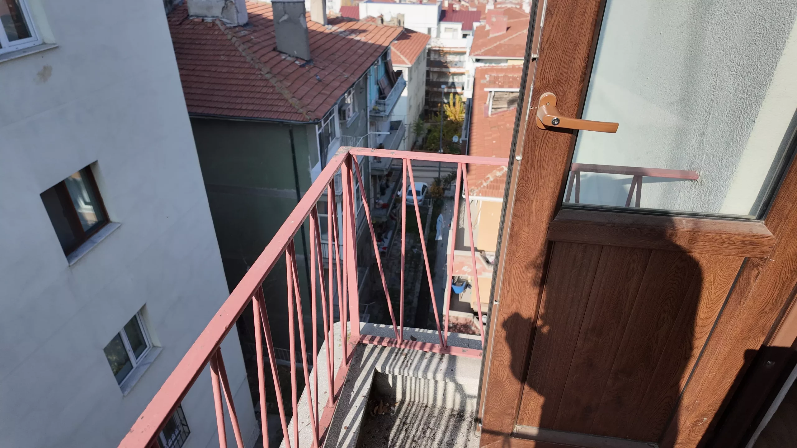 CEBECİ'DE KİRA GETİRİLİ YATIRIMLIK MERKEZİ KONUMDA 2+1 DAİRE - Görsel 22