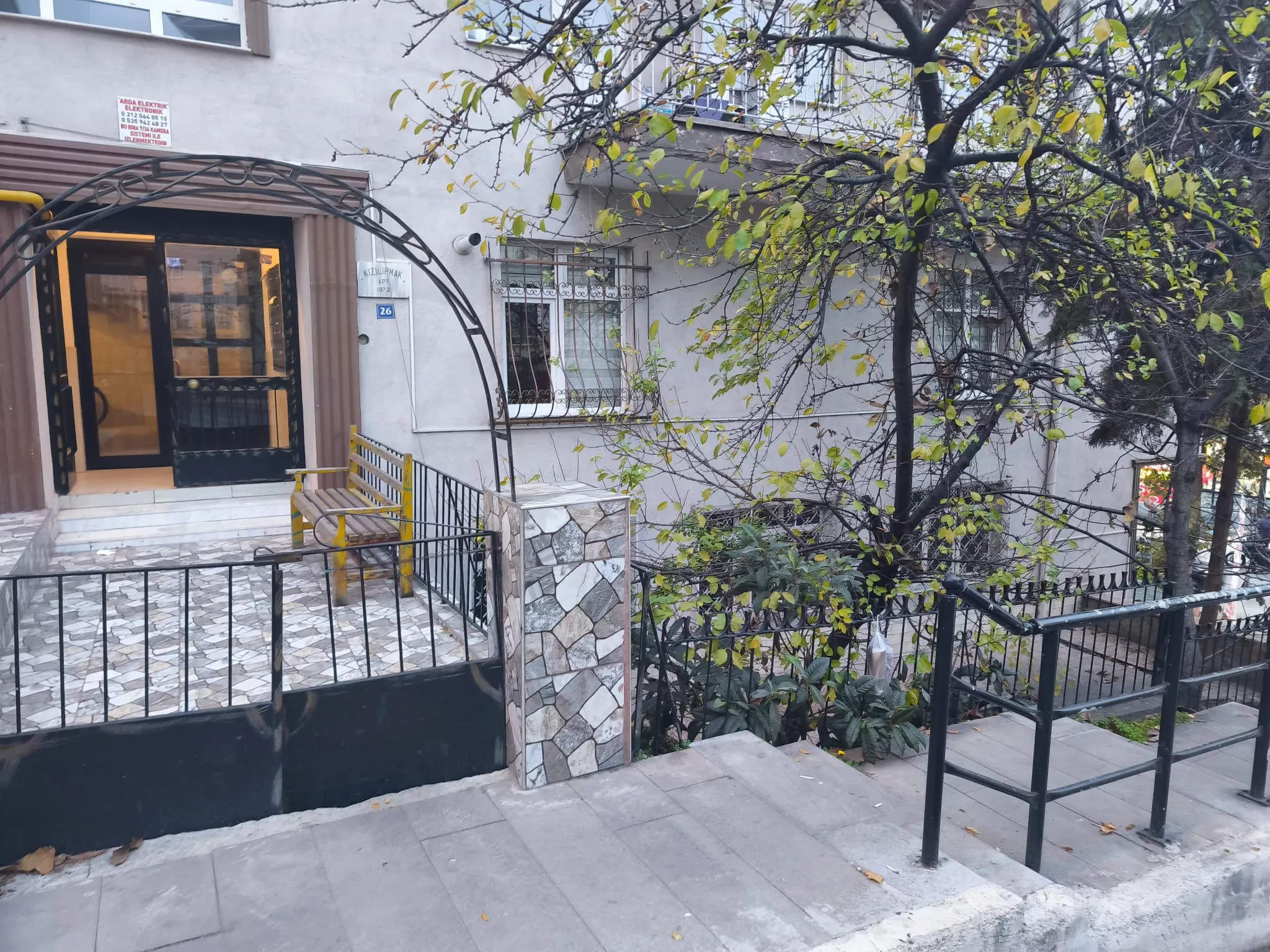 ERTUĞRULGAZİ MAHALLESİNDE GENİŞ KULLANIM ALANI 3+1 KİRALIK DAİRE