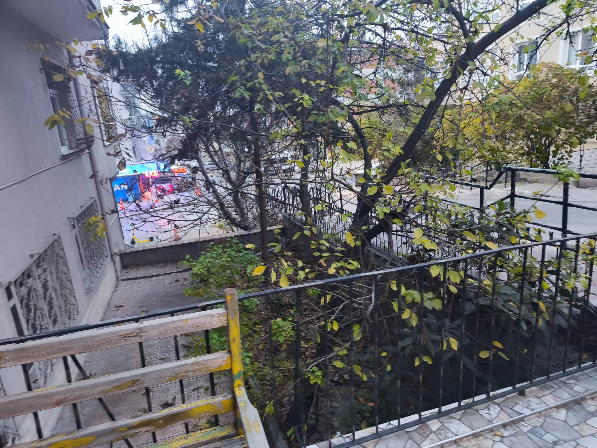 ERTUĞRULGAZİ MAHALLESİNDE GENİŞ KULLANIM ALANI 3+1 KİRALIK DAİRE - Görsel 27