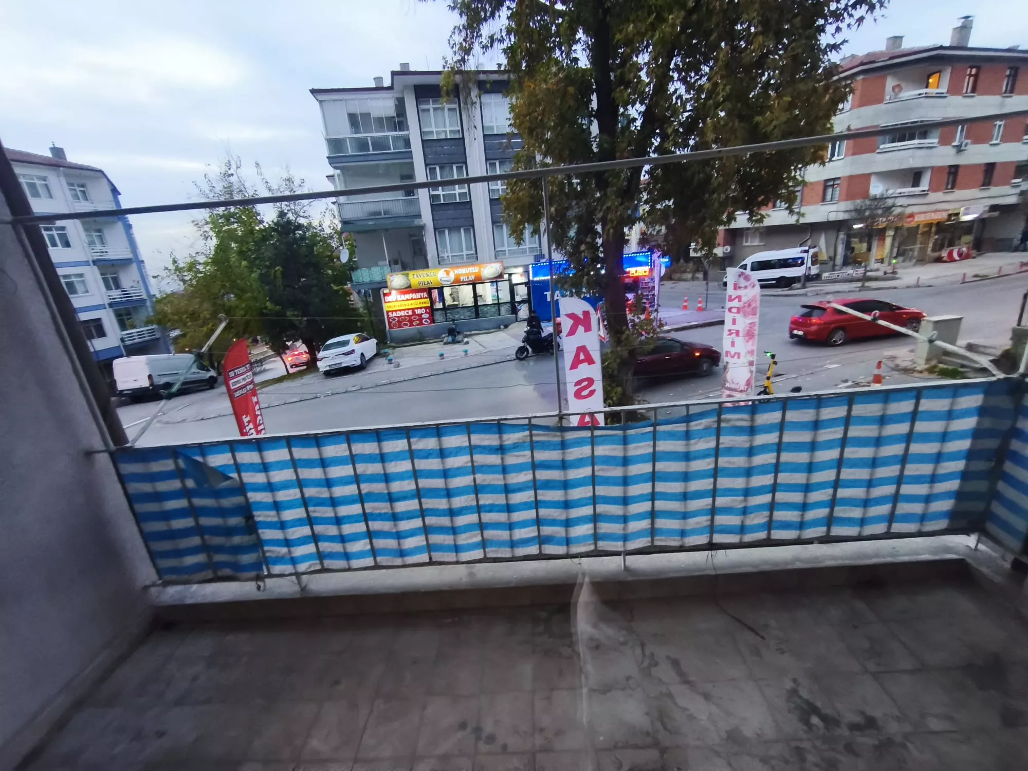 ERTUĞRULGAZİ MAHALLESİNDE GENİŞ KULLANIM ALANI 3+1 KİRALIK DAİRE - Görsel 30