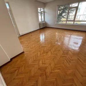 BAĞLAR CADDESİ MERKEZİ KONUMDA ARA KATTA 95 M2 KOMBİLİ FERAH DAİRE